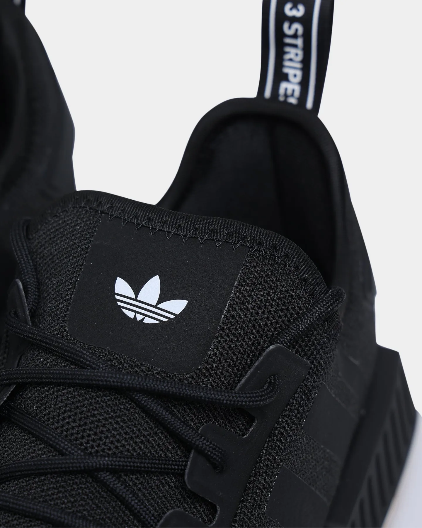 Adidas NMD_R1 Primeblue Core Black / Core Black / Gum