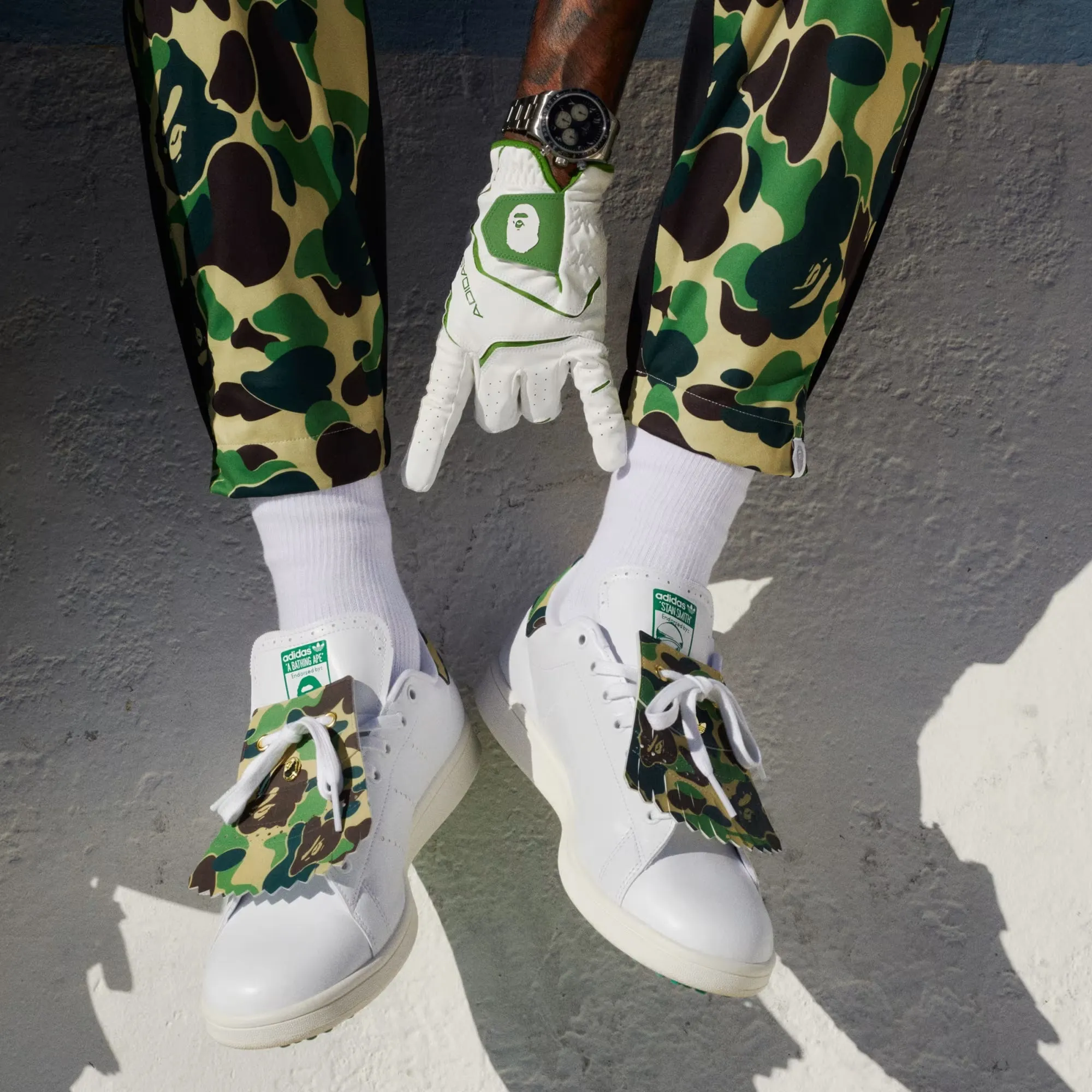 ADIDAS ORIGINALS |X BAPE GOLF GLOVES { WHITE