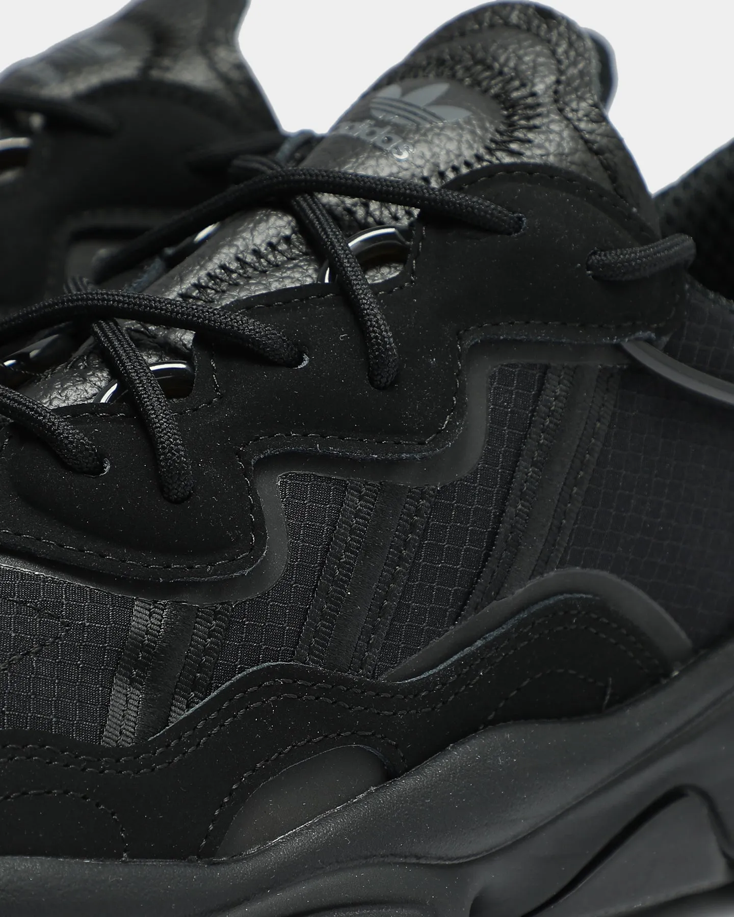 Adidas Ozweego Black/Black/Grey