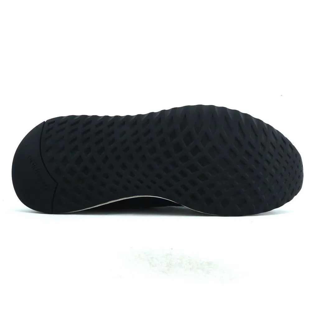 ADIDAS  U PATH RUN