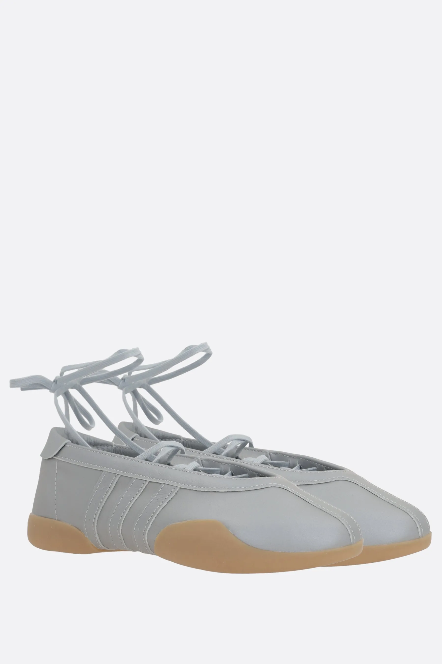 Taekwondo Mei ballerinas in laminated leather